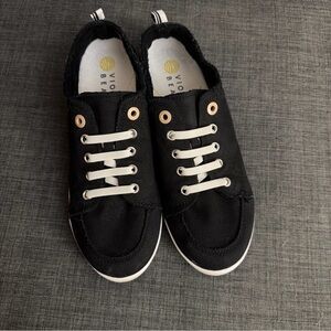 Vionic Pismo Black Canvas slip-on Sneakers size 9 M